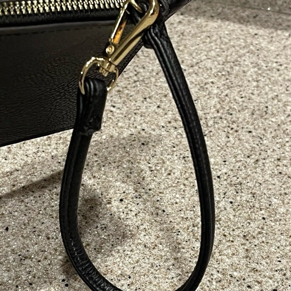 NWOT Darcy Marks London Black Leather Wristlet - Picture 8 of 10